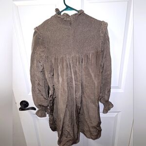 A French Connection long sleeve ruffled collar shimmering tunic top in an XS.